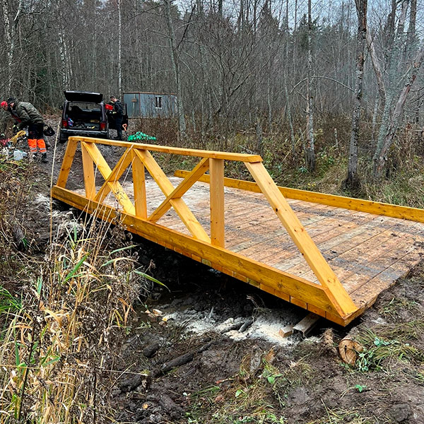 Деревянный мост обработан антисептиком БИОСАТ Фаберол